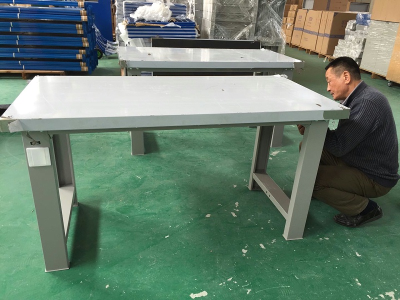 車(chē)間操作臺(tái)