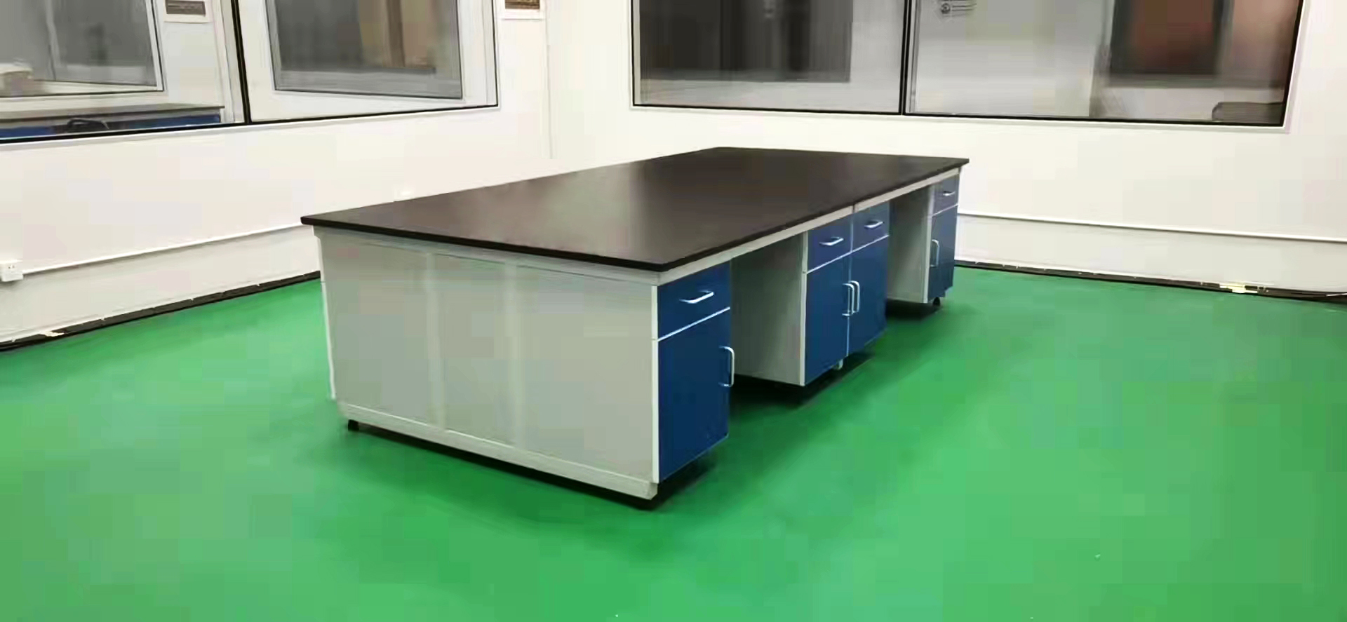 實(shí)驗(yàn)室操作臺(tái)的優(yōu)勢(shì)是什么？