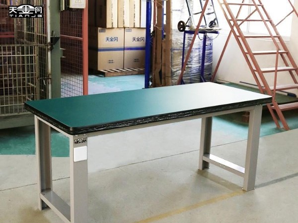 電子廠用什么牌子的防靜電工作臺(tái)比較好？