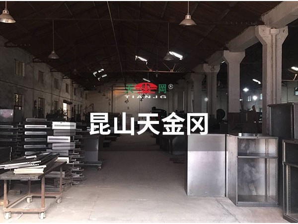 有實力，昆山這個生產(chǎn)廠家專注工位柜定制18年！